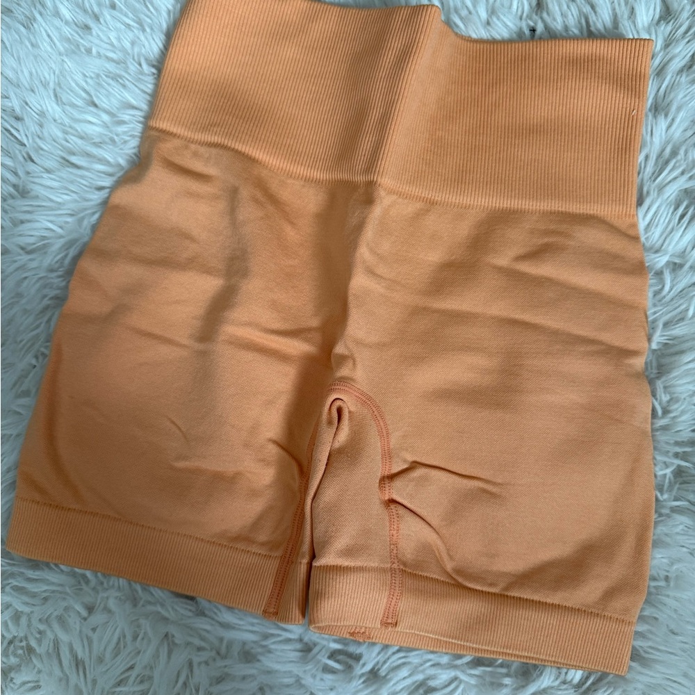 Seamless High-Waisted Shorts - Orange